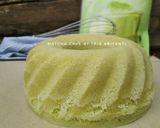 Foto langkah ke 4 dari resep Bolu Matcha Kukus (dengan serbuk minuman matcha).