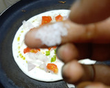 ஆனியன் டோமேடோ ஊத்தப்பம் ரெசிபி ஸ்டேப் 6 புகைப்படம்