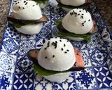 Foto del passaggio 5 della ricetta Mini burger di bufala e salmone