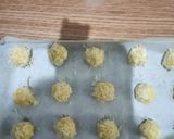 Foto langkah ke 5 dari resep Thumbprint Cookies.