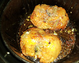 Foto del paso 4 de la receta: Pierna de pollo deshuesada al ajillo en Airfryer
