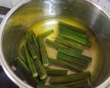 સરગવાનું લોટ વાળું શાક (Drumstick Besan Shak Recipe In Gujarati) રેસીપી સ્ટેપ1ફોટો