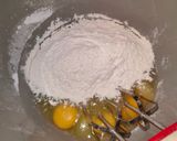 Foto langkah ke 1 dari resep Birthday Cake base vanila cake All in One.