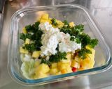 Une image de l'étape 10 de Salade de concombre et tomates à l’ananas, crème et oignon doux.