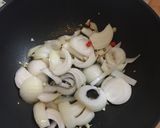 A picture of step 4 of Japanese curry chicken.