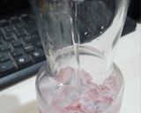 Foto langkah ke 2 dari resep Rasberry syrup punch.
