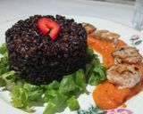 Foto del paso 4 de la receta: Arroz negro con puré y pollo
