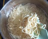 Foto langkah ke 6 dari resep Mie Kuah Ayam Labu Siam.