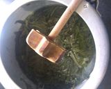 सरसों का साग और मक्की की रोटी (Sarson ka saag aur makki ki roti recipe in hindi) रेसिपी चरण 2 फोटो
