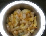 A picture of step 1 of Dhaba  Style  Garlic  Prawns Curry.