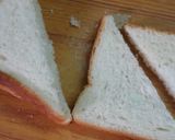 A picture of step 1 of Classic fruit mix club sandwich.