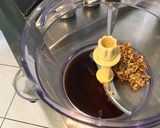 Une image de l'étape 1 de Marinade à la moutarde à l'ancienne,ail,orange,gingembre et origan (pour viandes et volailles).