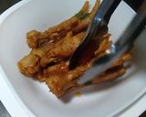 Foto langkah ke 7 dari resep Ceker Ayam Kuah Merah Pedas.