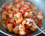 Hình bước làm 5 của món Thịt chay. Vegan pork stir fry