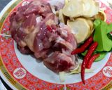 รูปขั้นตอนการทำที่ 1 ของ ไก่ต้มหน่อไม้สด
