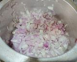 A picture of step 1 of Kachi curry Gavar (cluster beans).