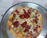 A picture of step 7 of Microwave mein pizza.