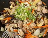 A picture of step 2 of Chicken & Shrimp Noodles.