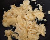 Foto langkah ke 1 dari resep Cah Sawi Putih Telur Orak Arik.