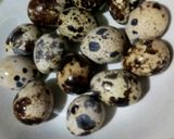 Foto langkah ke 1 dari resep Telur Puyuh Kentang Balado.