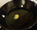 Foto del paso 1 de la receta: Tortilla de patatas, cebolla y espárragos trigueros a mi manera
