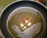 Foto del paso 3 de la receta: Bacalao a la marinera con langostinos y almejas