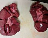 A picture of step 1 of Vietnamese Style Beef Kidney.