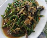 Foto langkah ke 4 dari resep Tumis Cabe Hijau Ikan Kembung.