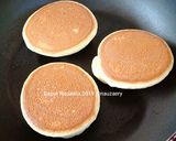 Foto langkah ke 4 dari resep Fluffy Japanese Pancakes.