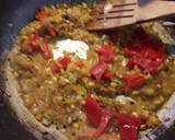 Foto del paso 4 de la receta: Bacalao a la baezana (con tomate y guisantes)