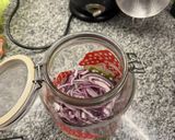 Foto del paso 2 de la receta: Cebollas encurtidas 🧅