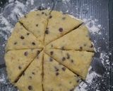 Foto langkah ke 3 dari resep Cheese Sourdough Scones.