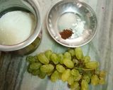 A picture of step 5 of Panee rMakhana, grapes raita, rajgiri halwa and farari bhakhri.