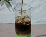 Foto langkah ke 4 dari resep Es Kopsundan (Kopi Susu Pandan).