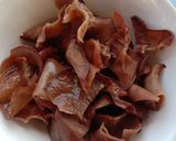 Foto langkah ke 1 dari resep Sotong Jamur Kecap.
