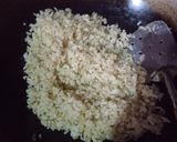 Foto langkah ke 3 dari resep Nasi Goreng Daun Jeruk.