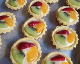 Foto langkah ke 7 dari resep Pie Buah mini.