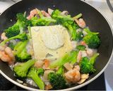 防疫居家辦公餐～海鮮奶油白醬義大利麵的食譜步驟2照片