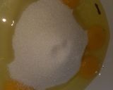 Foto del paso 1 de la receta: Postre Casero (leche, huevo y harina)