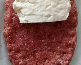 A picture of step 3 of Polpettone ripiene di crescenza.