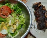 Foto del paso 6 de la receta: Bolitas de pescado y puré con ensalada