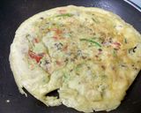 A picture of step 8 of Vegetables Omlette.