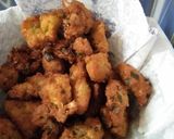 A picture of step 2 of Corn pakoda.