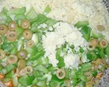 A picture of step 6 of Green and white pizza.