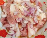 Hình bước làm 1 của món Thịt heo kho cải chua và rau thì là