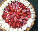 Foto del paso 8 de la receta: Tarta de frutillas con crema 🍓