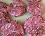 Házi sajtburger sertéshúsból recept fázis 2 fotója