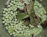 Foto del paso 3 de la receta: Crema de guisantes y menta