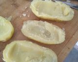 Une image de l'étape 2 de Pomme de terre farcie à la cancaillote.