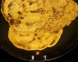 A picture of step 6 of Besan ki roti.